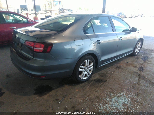 3VW2B7AJ3HM252978 Volkswagen Jetta 1.4t S
