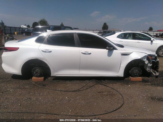 KIA Optima Lx 2016 KNAGT4L39G5076023 Image 5