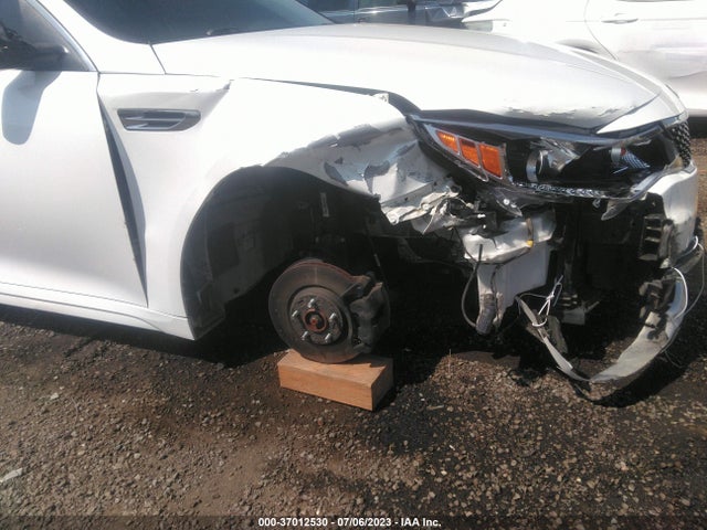 KIA Optima Lx 2016 KNAGT4L39G5076023 Image 12