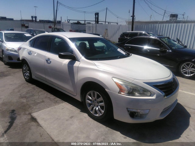 Nissan Altima 2.5 S 2014 1N4AL3AP4EN243920 Image 1