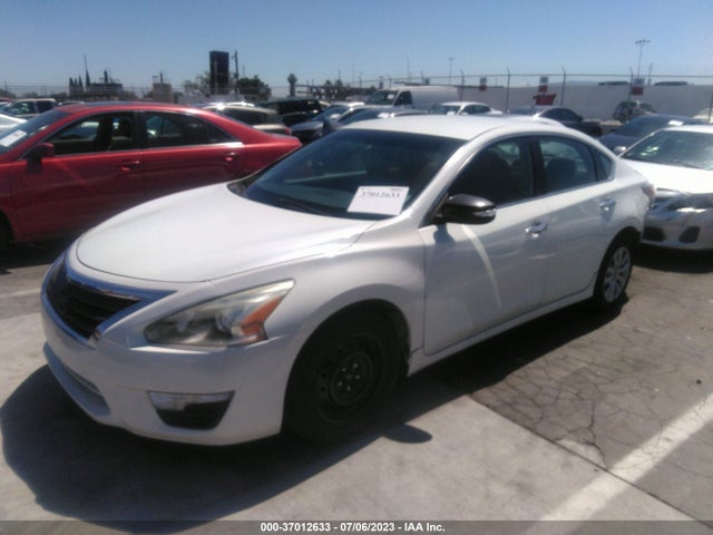 Nissan Altima 2.5 S 2014 1N4AL3AP4EN243920 Image 2