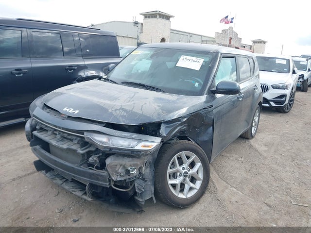 KIA SOUL LX 2022 KNDJ23AU4N7826222 Image 2