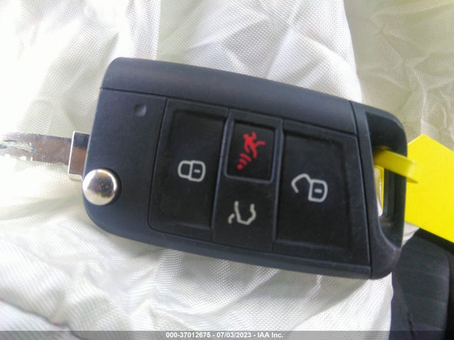 3VWCM7BU0NM033074 Volkswagen JETTA S