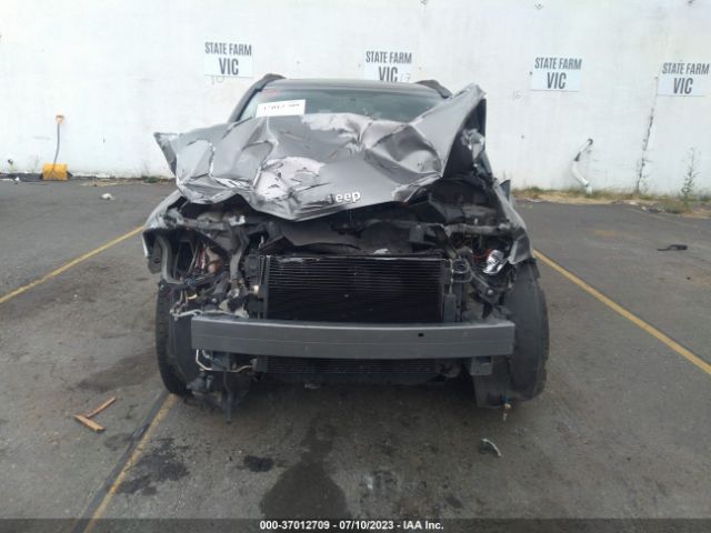 1C4NJDEB0ED585778 Jeep Compass Latitude
