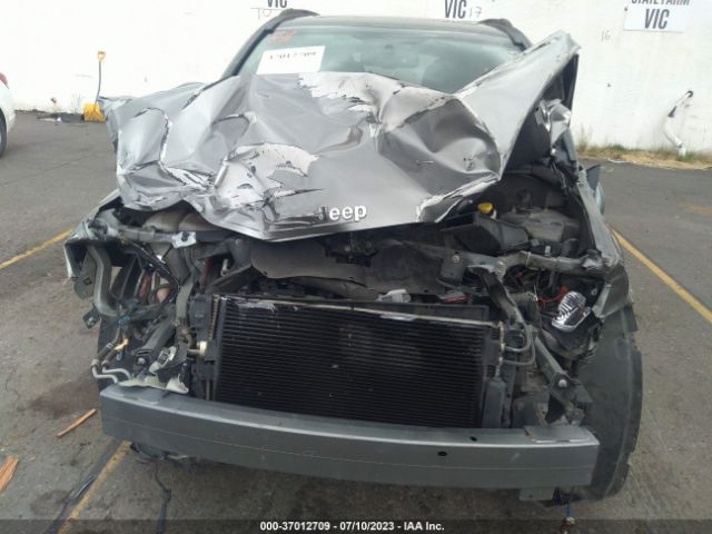 1C4NJDEB0ED585778 Jeep Compass Latitude