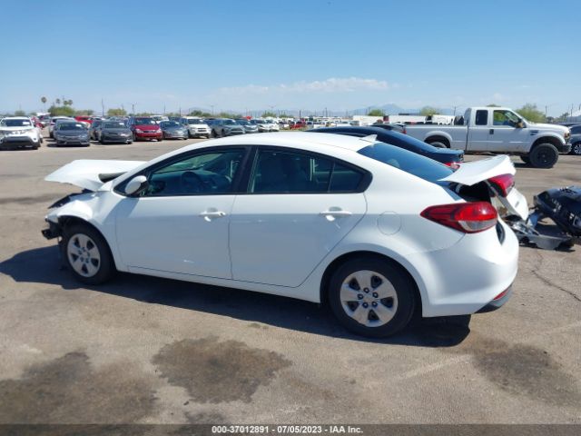 3KPFK4A76HE054798 KIA FORTE LX