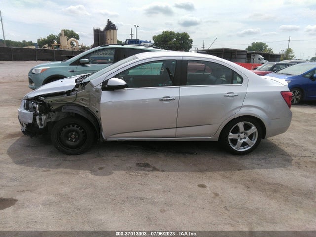 Chevrolet SONIC LTZ 2016 1G1JE5SB2G4137521 Image 15