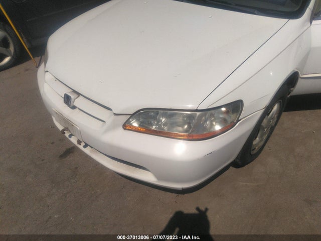 2000 HONDA ACCORD SDN EX VIN: 1HGCG5657YA125755