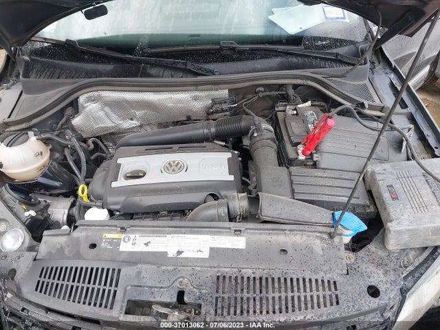 WVGAV7AX0GW526948 Volkswagen TIGUAN SE
