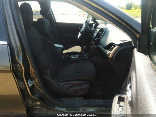 2015 JEEP CHEROKEE LATITUDE VIN: 1C4PJMCB2FW551701
