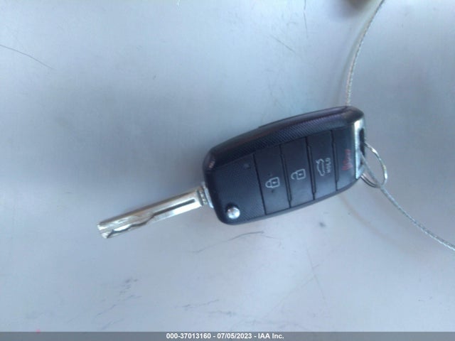KIA Optima Lx 2014 5XXGM4A70EG280580 Image 3
