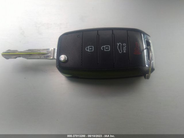 3KPFK4A77JE221210 KIA FORTE LX
