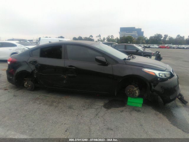 3KPFK4A77JE221210 KIA FORTE LX