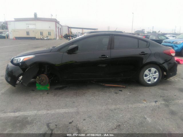 3KPFK4A77JE221210 KIA FORTE LX