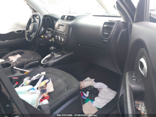 KNDJN2A27E7055545 KIA Soul Base