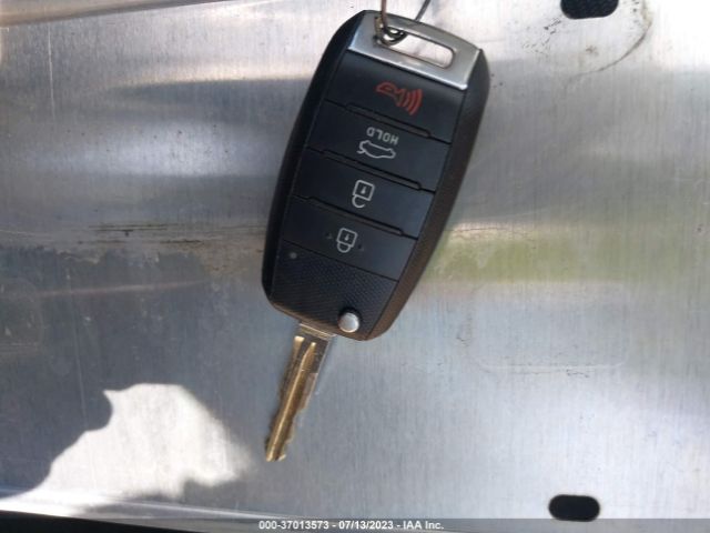3KPFK4A74JE165484 KIA FORTE LX
