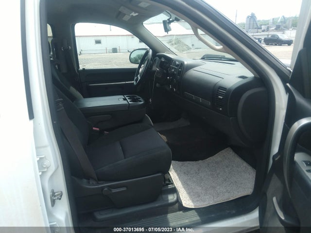 2013 CHEVROLET SILVERADO 1500 LT VIN: 3GCPKSE70DG265674