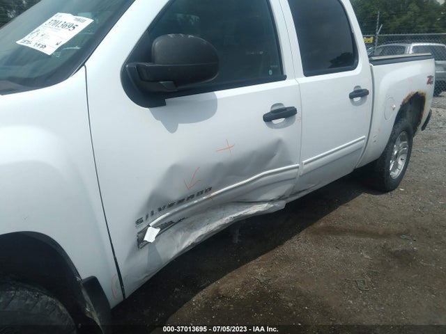 2013 CHEVROLET SILVERADO 1500 LT VIN: 3GCPKSE70DG265674