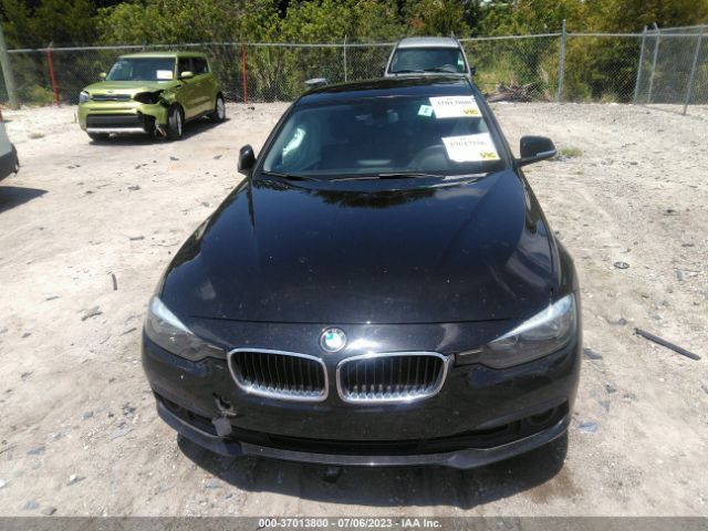 WBA8E1G31HNU16001 BMW 3 Series 320i