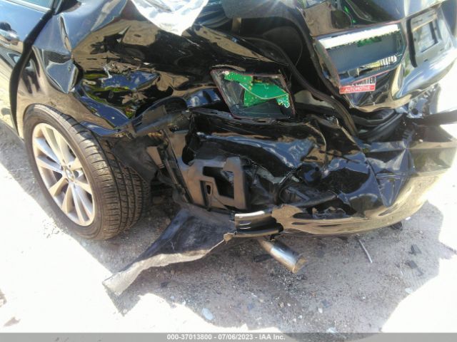 WBA8E1G31HNU16001 BMW 3 Series 320i