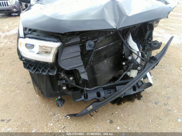 1C4RDJAG0JC154303 Dodge Durango Sxt