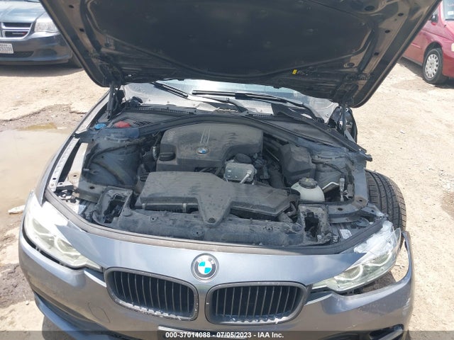 WBA8E5G55JNU47007 BMW 3 Series 320i Xdrive
