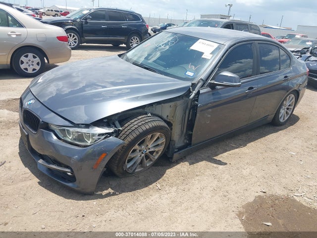 WBA8E5G55JNU47007 BMW 3 Series 320i Xdrive