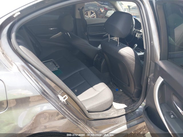 WBA8E5G55JNU47007 BMW 3 Series 320i Xdrive