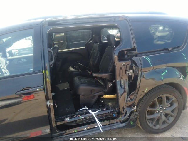 2C4RC1BG0MR523870 Chrysler Pacifica Touring L