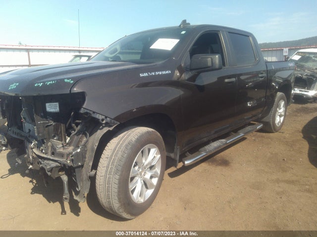 Chevrolet Silverado 1500 Custom 2020 1GCPYBEKXLZ250570 Image 2