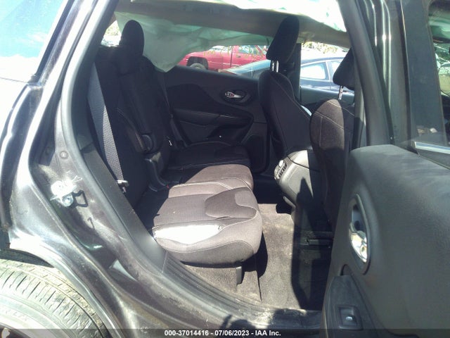 1C4PJMCS1FW503588 Jeep Cherokee Latitude