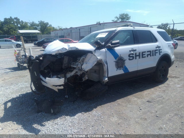 Ford UTILITY POLICE 2016 1FM5K8AR6GGA86424 Image 2