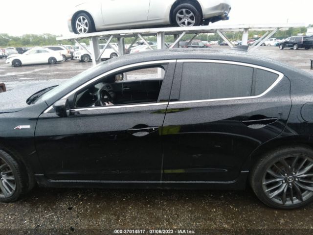 19UDE2F81LA011374 Acura Ilx Pkg