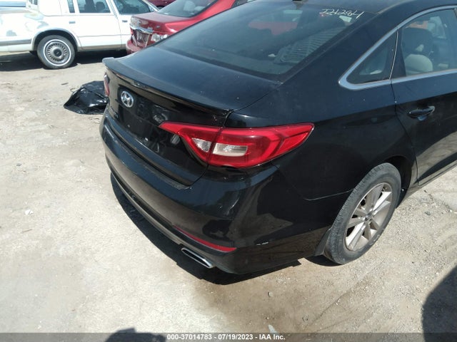 2015 HYUNDAI SONATA 2.4L SE VIN: 5NPE24AF6FH221284