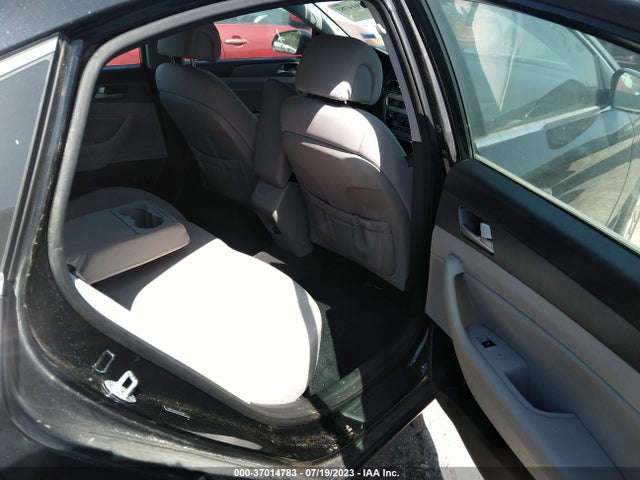 2015 HYUNDAI SONATA 2.4L SE VIN: 5NPE24AF6FH221284