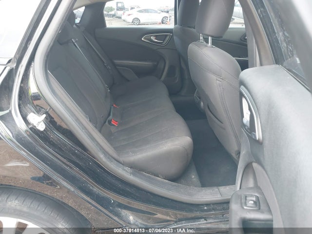 Chrysler 200 Limited 2015 1C3CCCAB0FN719934 Image 9