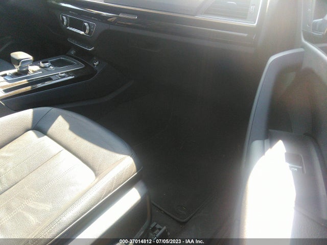 WA1BNAFY7J2215145 Audi Q5 Premium Plus