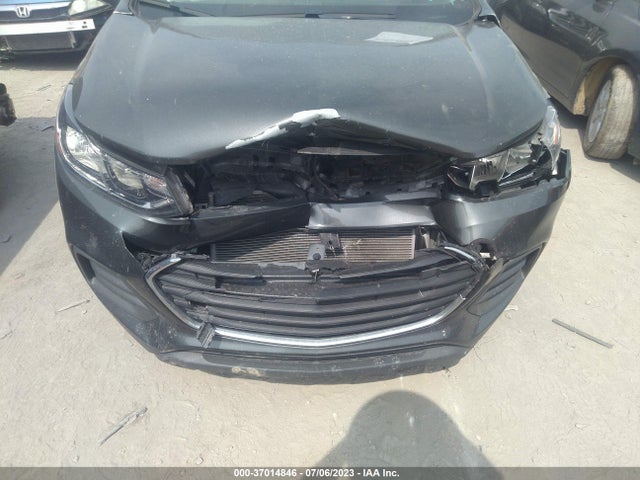 Chevrolet TRAX LS 2020 3GNCJKSB3LL217416 Image 6