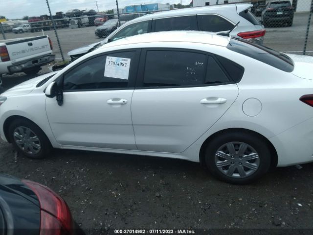3KPA24AD8PE570675 KIA RIO LX
