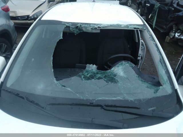 3KPA24AD8PE570675 KIA RIO LX