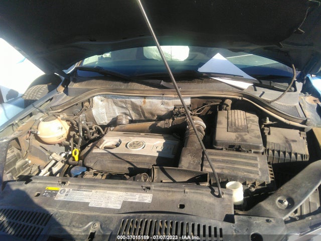 WVGAV7AX6HK031274 Volkswagen TIGUAN
