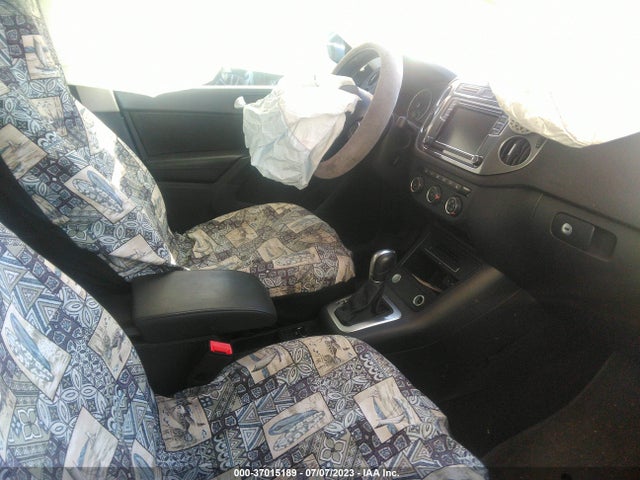 WVGAV7AX6HK031274 Volkswagen TIGUAN