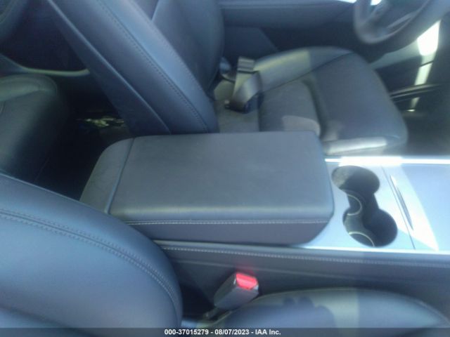 7SAYGDEF5NF573569 Tesla Model Y Performance