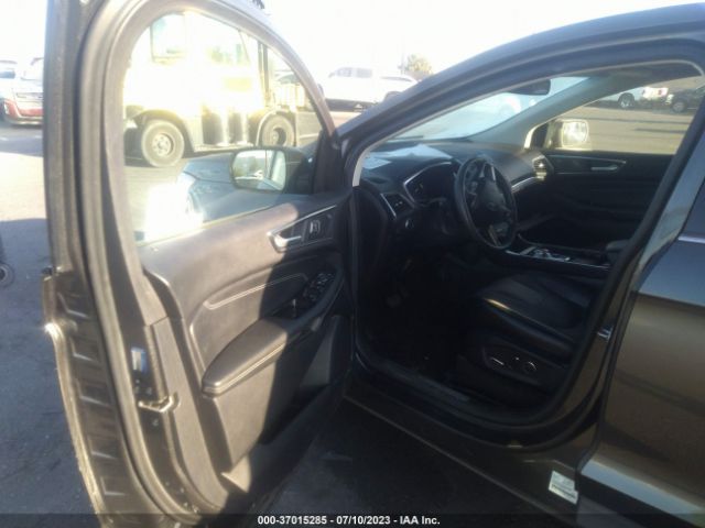 2FMPK3K95KBB09959 Ford Edge Titanium