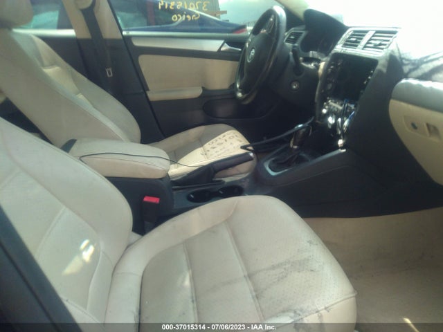 2014 VOLKSWAGEN JETTA SEDAN SE W/CONNECTIVITY VIN: 3VWD07AJ1EM303940