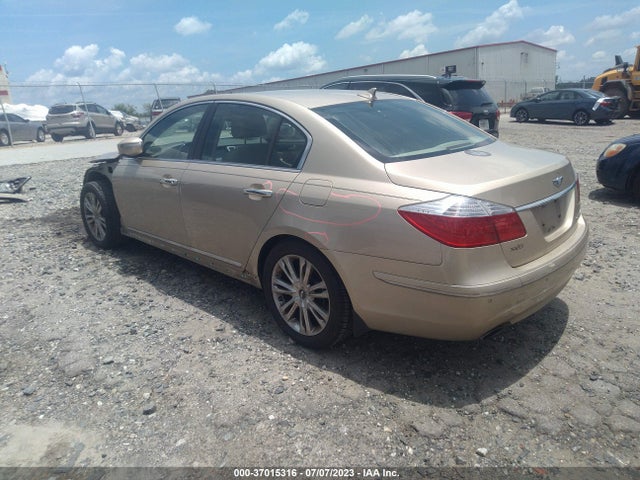 2011 HYUNDAI GENESIS VIN: KMHGC4DF5BU126082