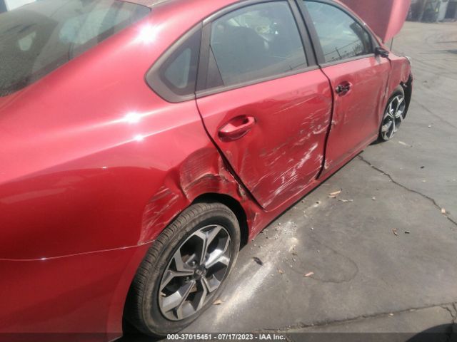 3KPF24AD7KE093719 KIA Forte Lxs