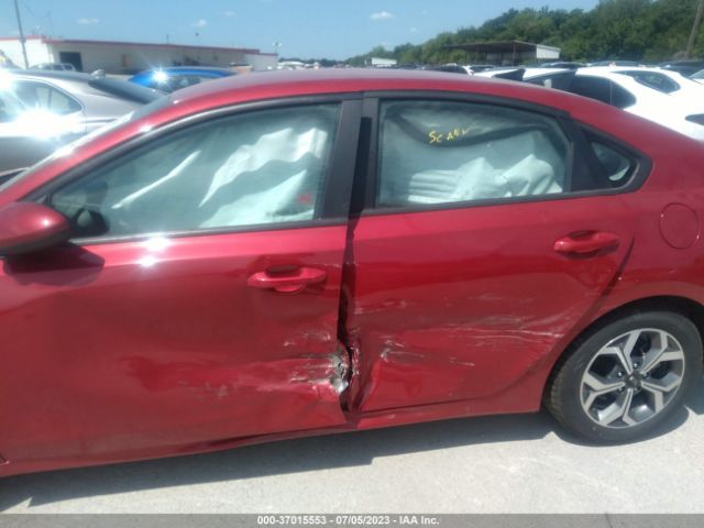 3KPF24AD5ME269721 KIA Forte Lxs