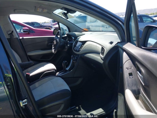 Chevrolet TRAX LS 2018 3GNCJKSB9JL384702 Image 5