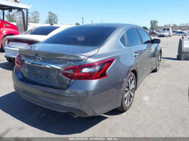 1N4AL3AP8HC489563 Nissan Altima 2.5 Sr